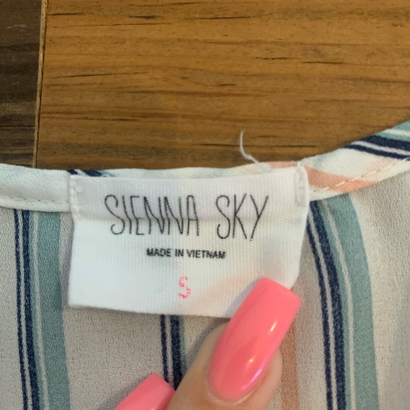 Stripped blouse - Picture 3 of 3